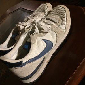 Nike Internationalist shoe (size 11.5)